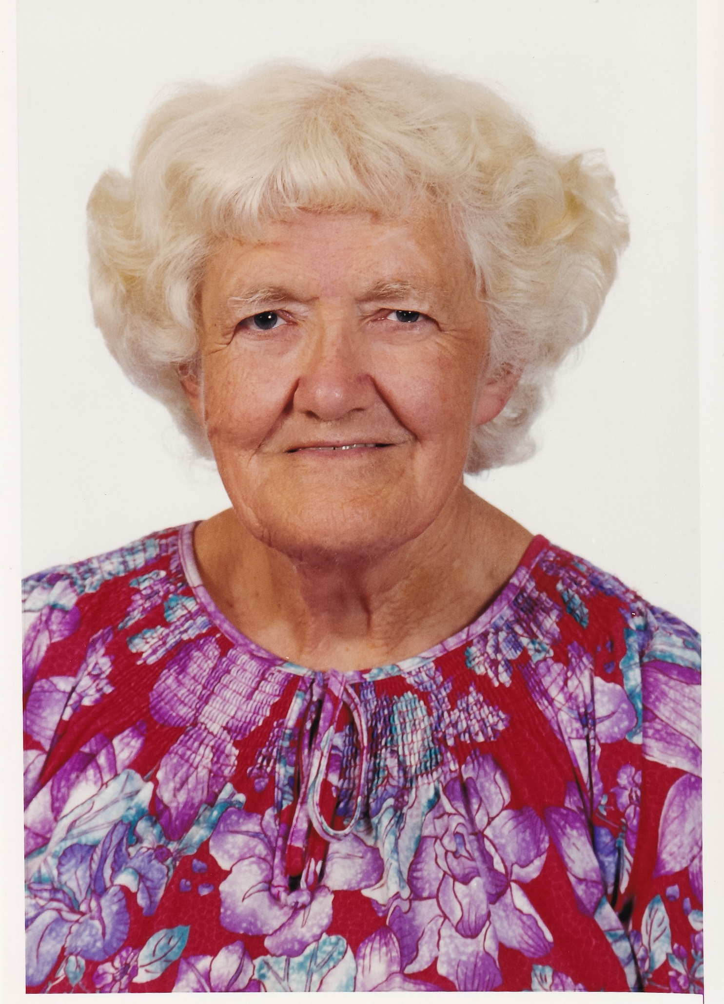 Dr Barbara Ball